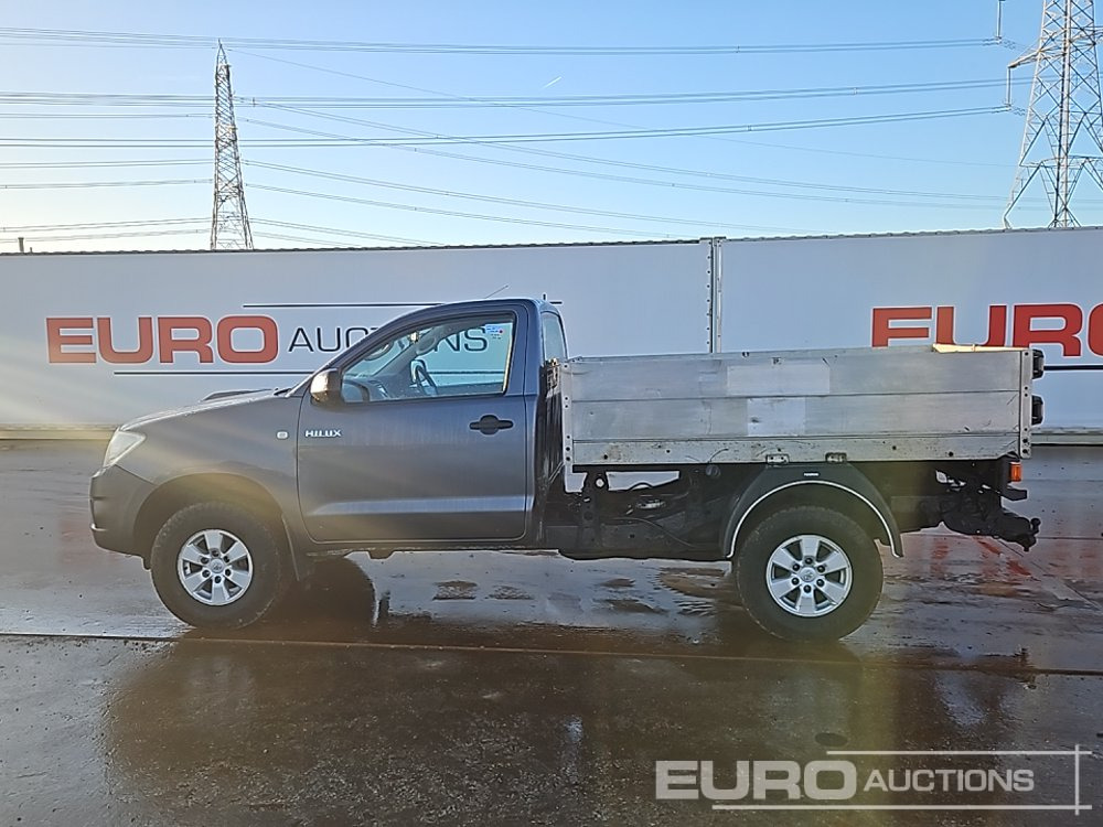 2010 Toyota Hilux - شاحنة البيك أب: صورة 2 2010 Toyota Hilux - شاحنة البيك أب: صورة 2