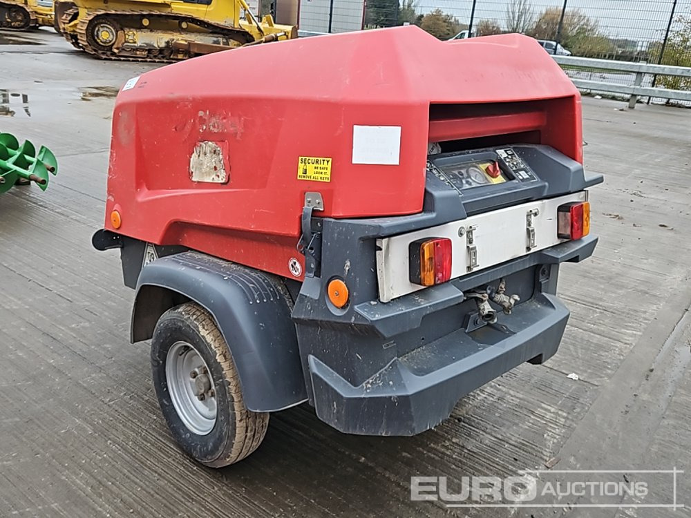 2011 Atlas Copco XAS48 - ضاغط هوائي: صورة 3 2011 Atlas Copco XAS48 - ضاغط هوائي: صورة 3