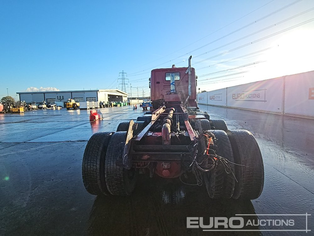 2011 Scania G440 - شاحنة بهيكل معدني للمقصورة: صورة 4 2011 Scania G440 - شاحنة بهيكل معدني للمقصورة: صورة 4