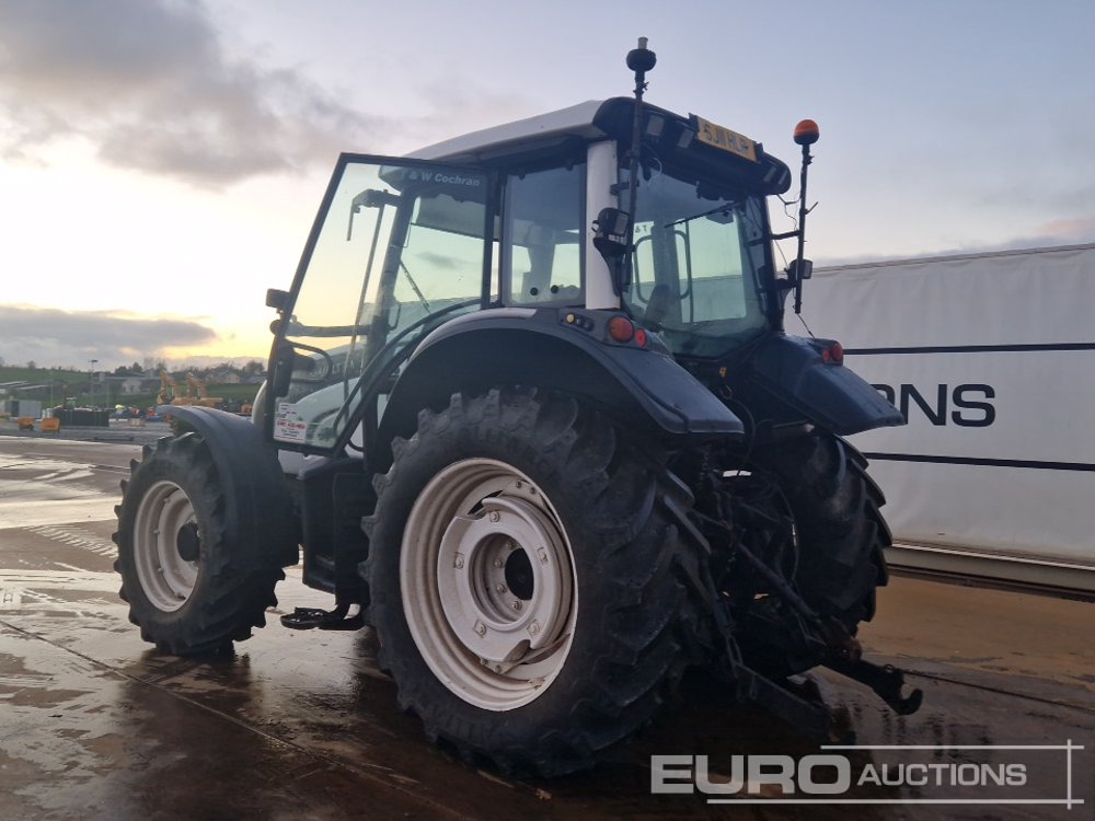 2011 Valtra N121 - جرار: صورة 3 2011 Valtra N121 - جرار: صورة 3