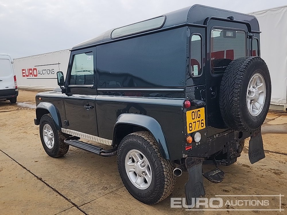 2012 Land Rover Defender 90 - سيارة دفع رباعي: صورة 3 2012 Land Rover Defender 90 - سيارة دفع رباعي: صورة 3
