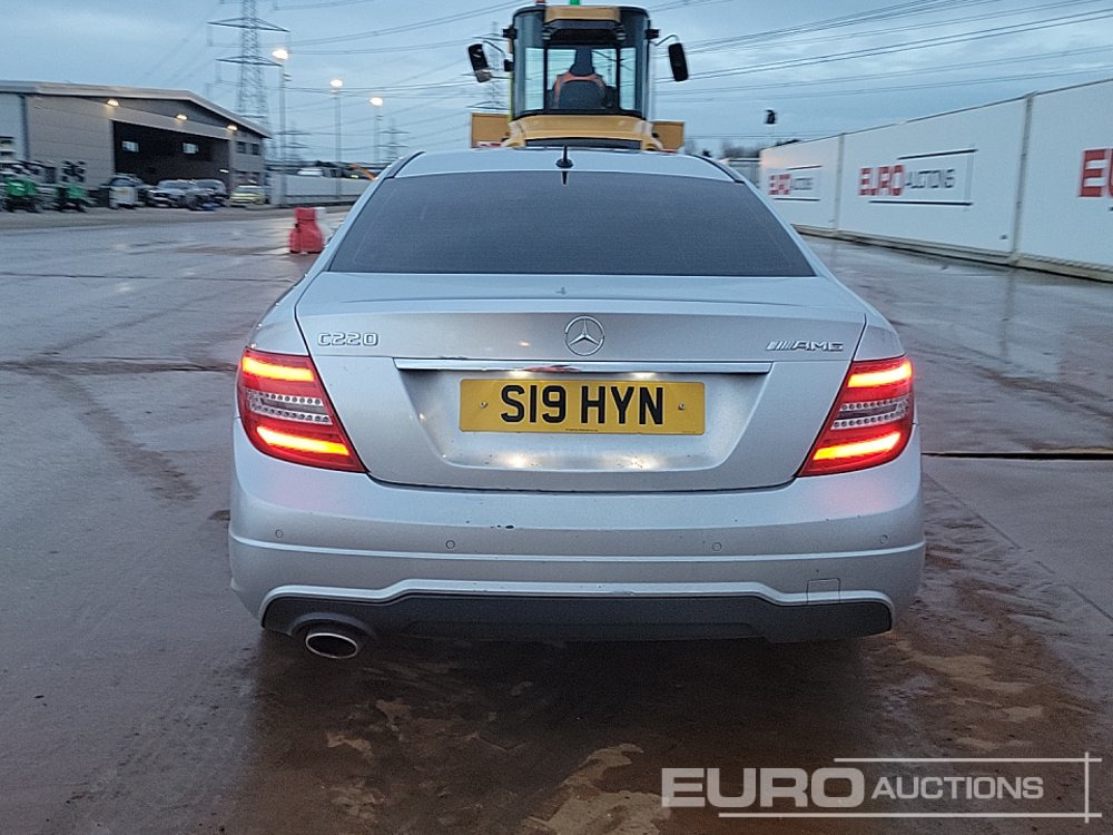 2012 Mercedes C220 CDI - سيارة: صورة 4 2012 Mercedes C220 CDI - سيارة: صورة 4
