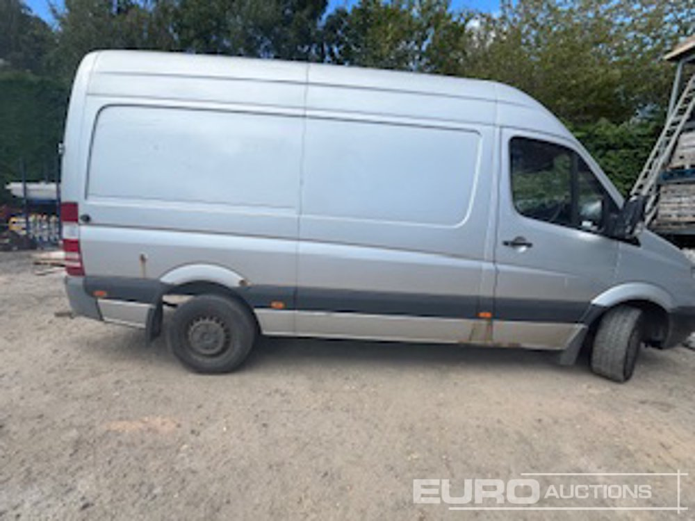 2012 Mercedes Sprinter - شاحنة توصيل مغلقة: صورة 5 2012 Mercedes Sprinter - شاحنة توصيل مغلقة: صورة 5