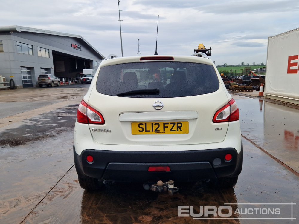 2012 Nissan Qashqai - سيارة دفع رباعي: صورة 4 2012 Nissan Qashqai - سيارة دفع رباعي: صورة 4