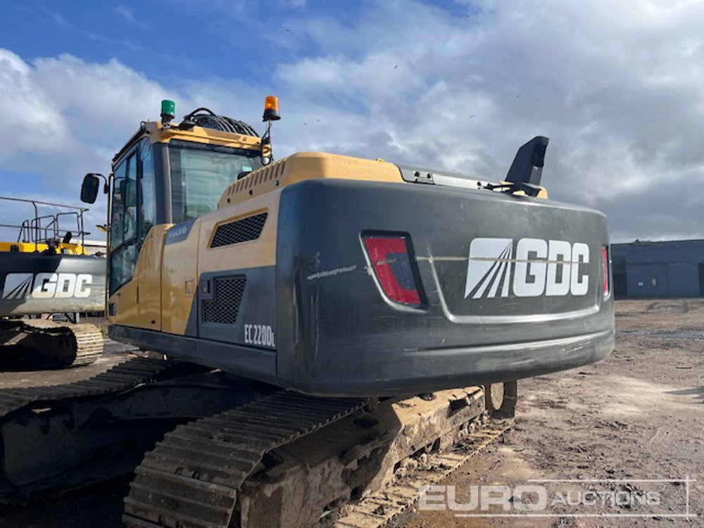 2012 Volvo EC220DL - حفار زاحف: صورة 5 2012 Volvo EC220DL - حفار زاحف: صورة 5