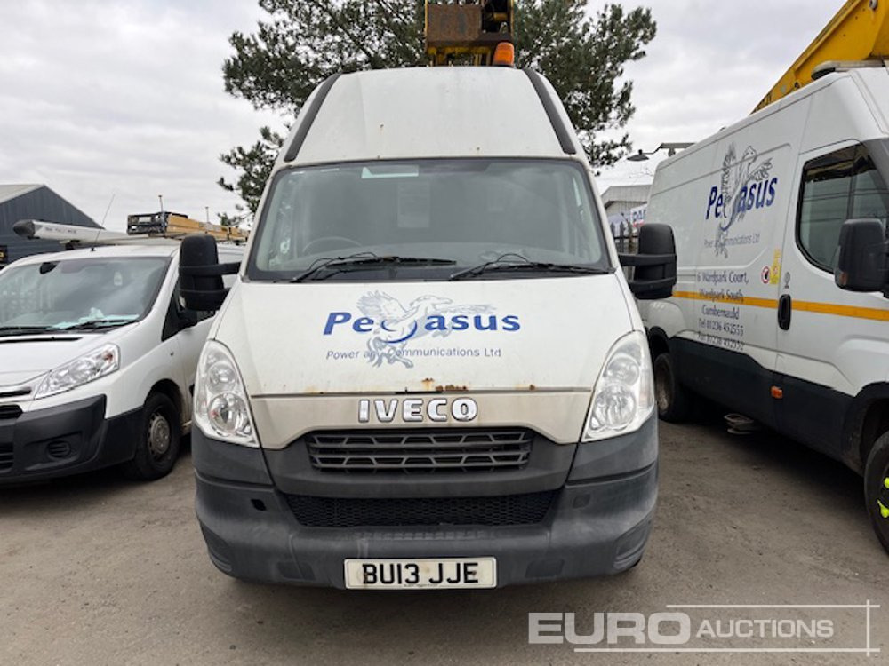 2013 Iveco 70C17 - منصة محمولة مثبتة على الشاحنة: صورة 5 2013 Iveco 70C17 - منصة محمولة مثبتة على الشاحنة: صورة 5