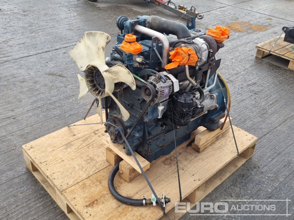 2013 Kubota 4 Cylinder Engine - محرك: صورة 1 2013 Kubota 4 Cylinder Engine - محرك: صورة 1