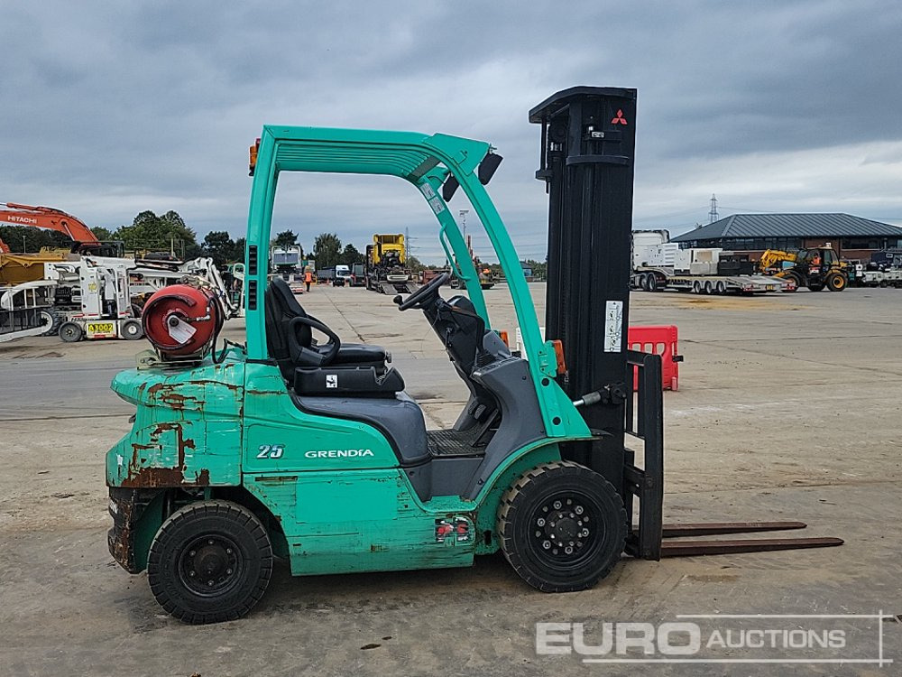 رافعة شوكية 2013 Mitsubishi FG25N: صورة 6
