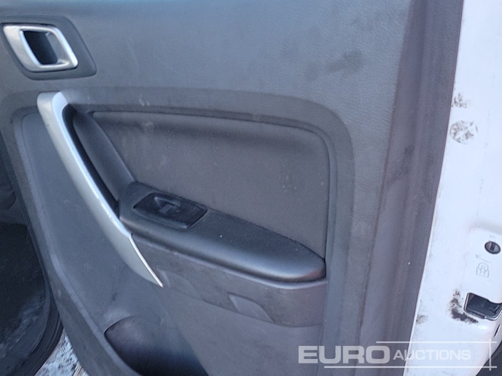 شاحنة البيك أب 2014 Ford Ranger: صورة 24 شاحنة البيك أب 2014 Ford Ranger: صورة 24