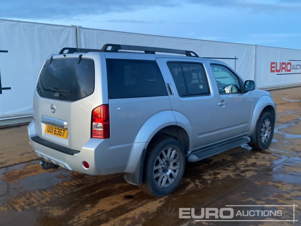 2014 Nissan Pathfinder - سيارة دفع رباعي: صورة 5 2014 Nissan Pathfinder - سيارة دفع رباعي: صورة 5