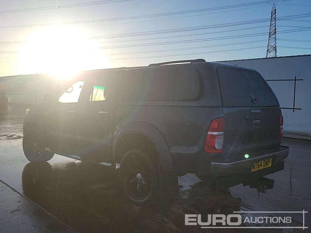 2014 Toyota Hilux - شاحنة البيك أب: صورة 3 2014 Toyota Hilux - شاحنة البيك أب: صورة 3