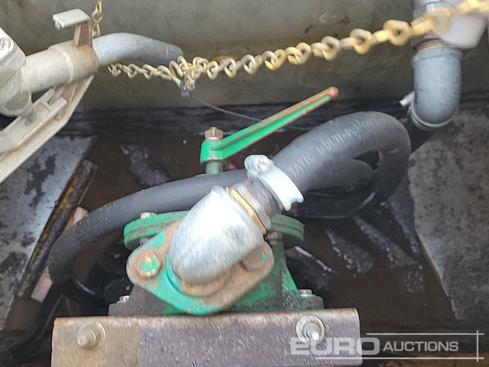 خزان تخزين 2016 Bowser Supply 2000 Litre Single Axle Bunded Fuel Bowser, Manual Pump: صورة 18