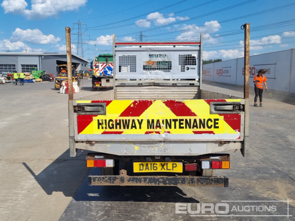 2016 Isuzu Crafter - شاحنة توصيل مفتوحة: صورة 4 2016 Isuzu Crafter - شاحنة توصيل مفتوحة: صورة 4
