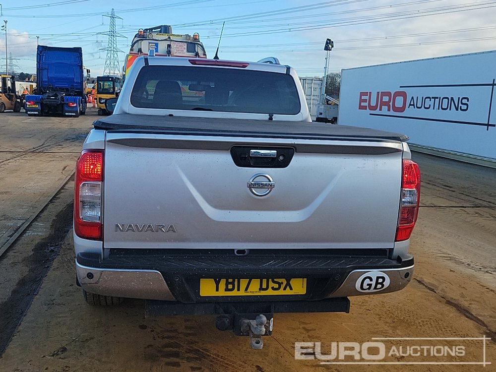 2017 Nissan Navara - شاحنة البيك أب: صورة 4 2017 Nissan Navara - شاحنة البيك أب: صورة 4