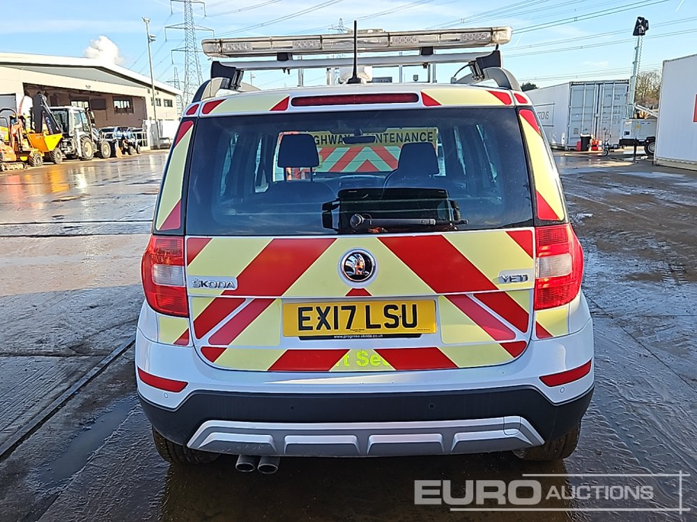 2017 Skoda Yeti - سيارة دفع رباعي: صورة 4 2017 Skoda Yeti - سيارة دفع رباعي: صورة 4