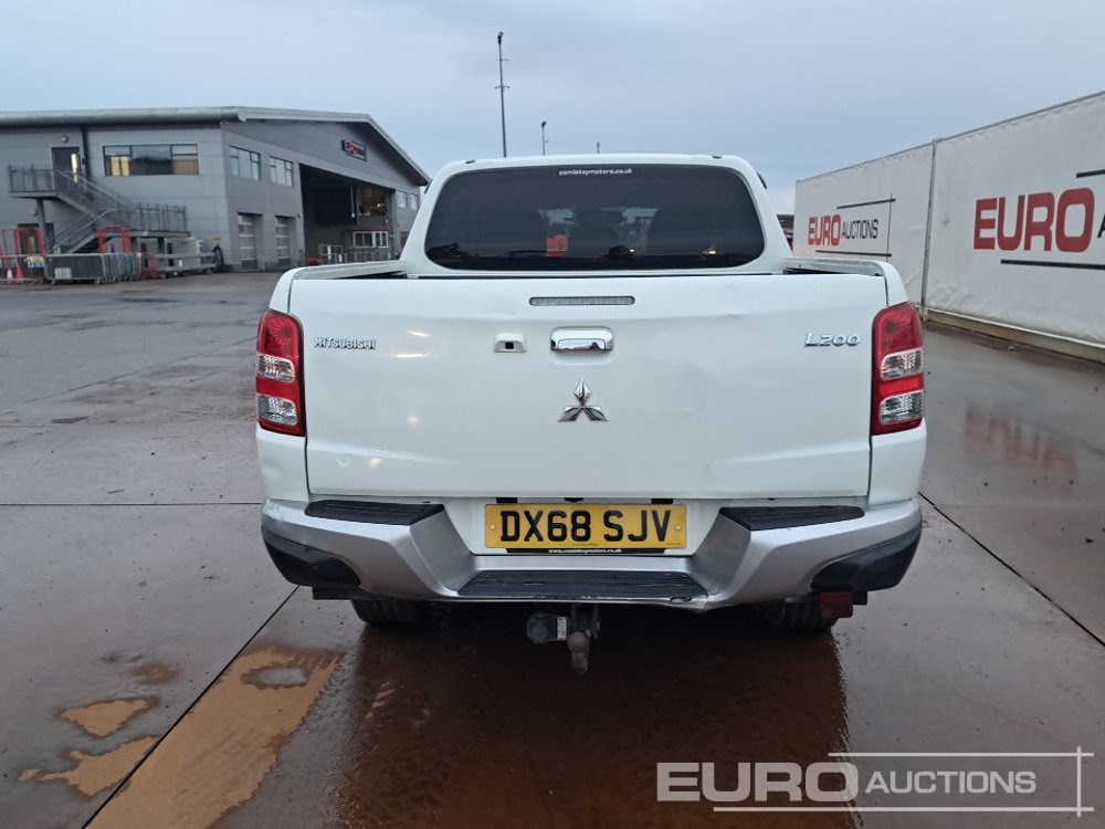 2018 Mitsubishi L200 Warrior - شاحنة البيك أب: صورة 4 2018 Mitsubishi L200 Warrior - شاحنة البيك أب: صورة 4