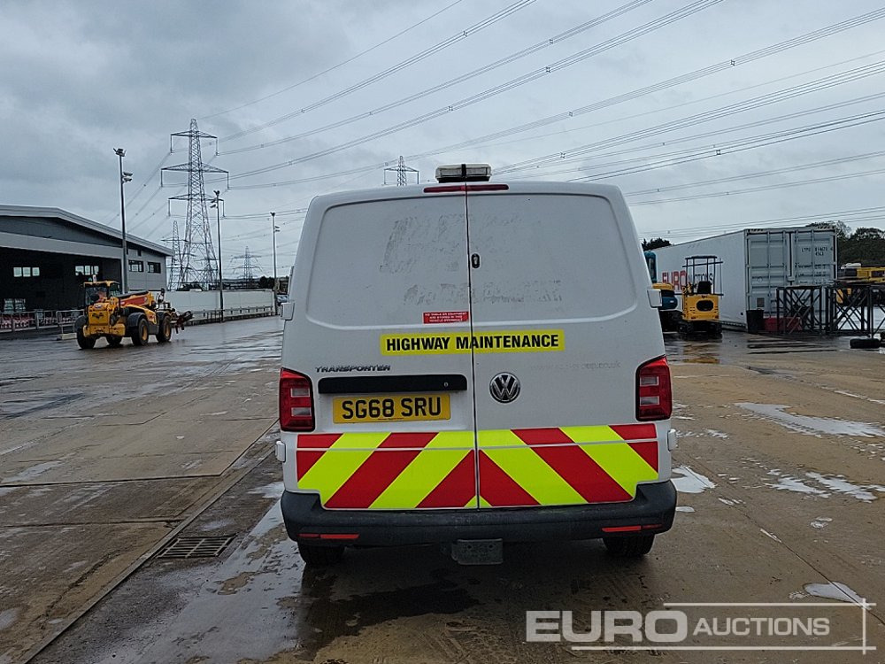 2018 Volkswagen Transporter - شاحنة توصيل مغلقة: صورة 4 2018 Volkswagen Transporter - شاحنة توصيل مغلقة: صورة 4