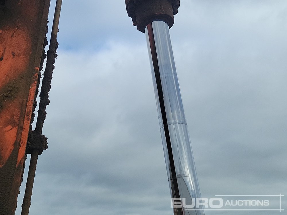 حفار زاحف 2019 Hitachi ZX225USLC-6: صورة 25
