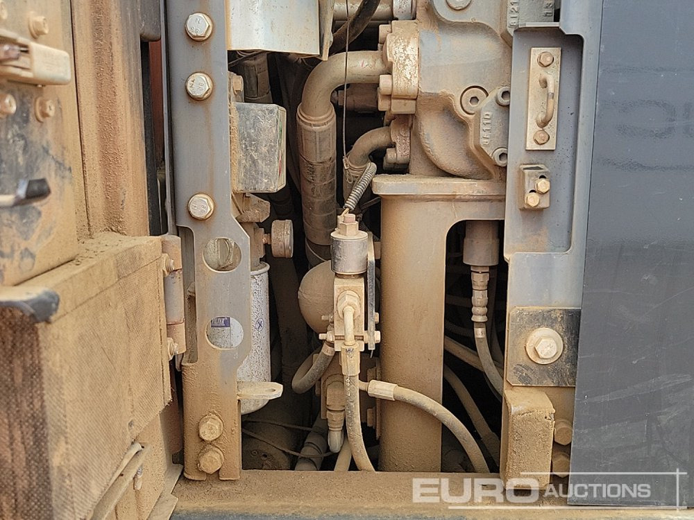 حفار زاحف 2019 Hitachi ZX225USLC-6: صورة 36