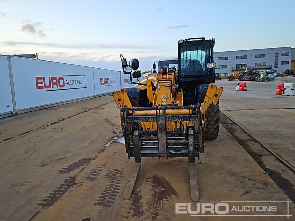 آلة رفع ونقل تلسكوبية 2021 JCB 540-140 Hi Viz: صورة 8