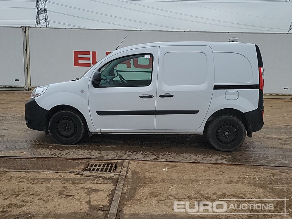 2021 Nissan NV250 - شاحنة توصيل مغلقة: صورة 2 2021 Nissan NV250 - شاحنة توصيل مغلقة: صورة 2