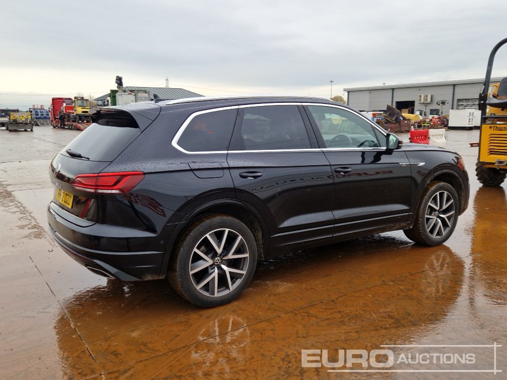 2022 Volkswagen Touareg - سيارة دفع رباعي: صورة 5 2022 Volkswagen Touareg - سيارة دفع رباعي: صورة 5