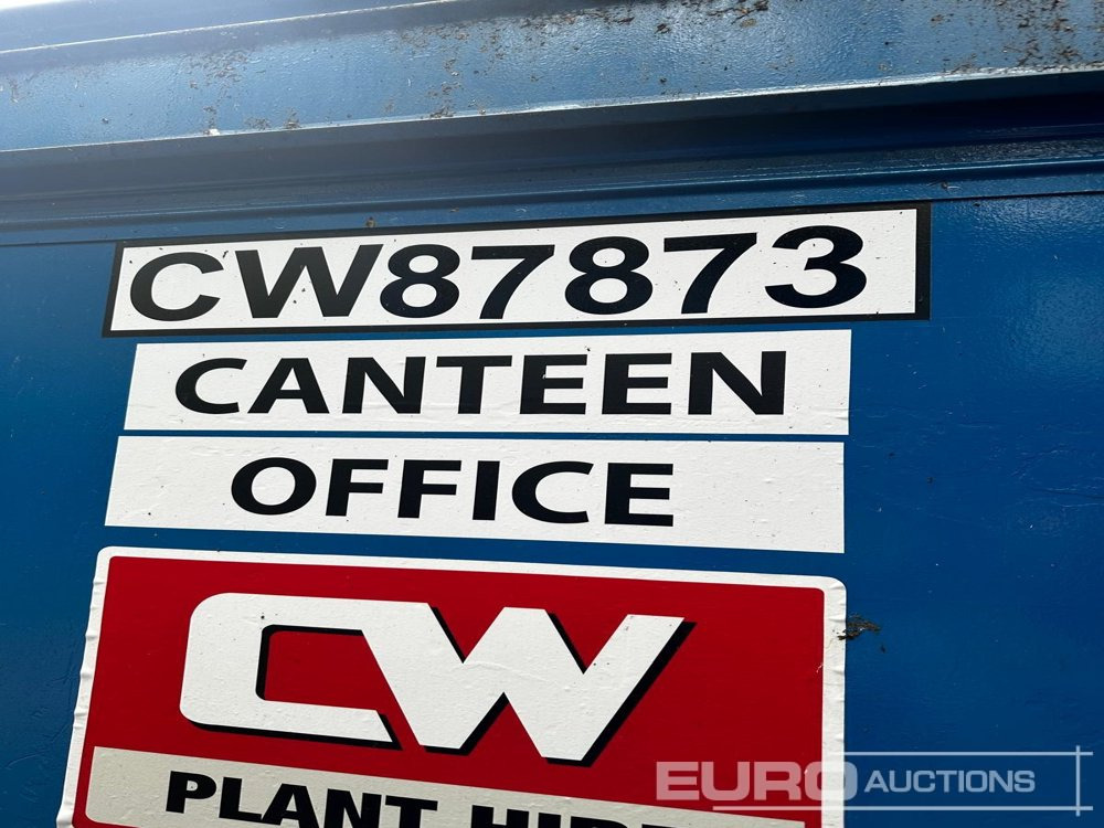 21 x 8 Canteen – Office with partition (Selling Offsite - Location Studham) - حاوية شحن: صورة 2 21 x 8 Canteen – Office with partition (Selling Offsite - Location Studham) - حاوية شحن: صورة 2