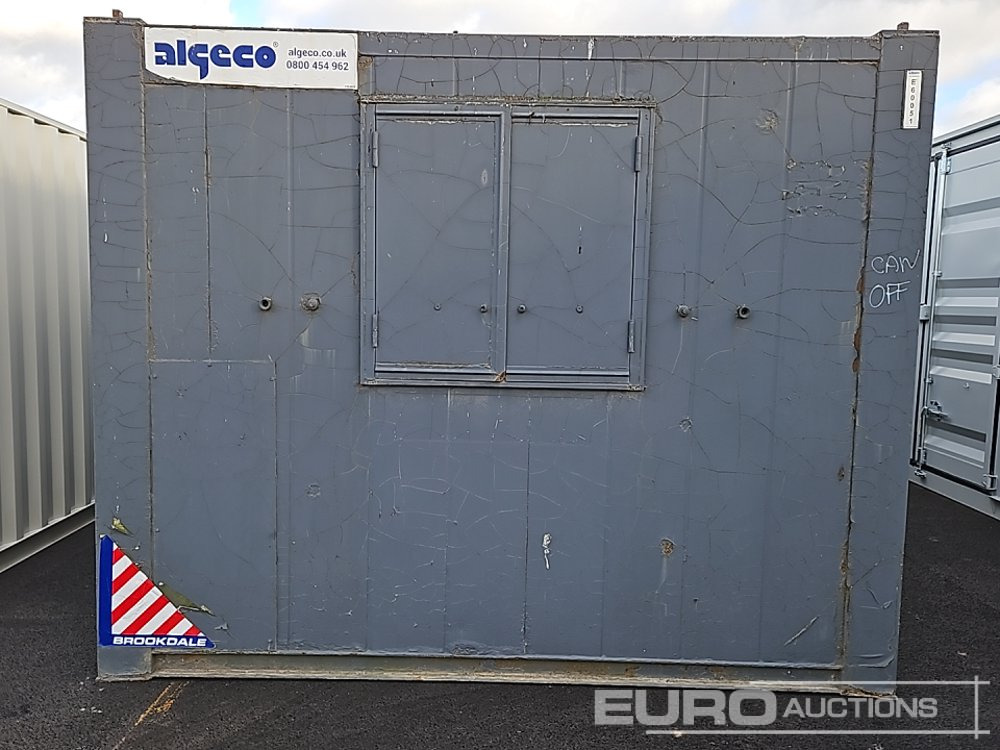 32' x 10' Canteen, W/C (Cannot Be Reconsigned) - حاوية شحن: صورة 5 32' x 10' Canteen, W/C (Cannot Be Reconsigned) - حاوية شحن: صورة 5