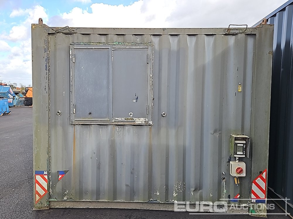 32' x 10' Canteen, W/C (Cannot Be Reconsigned) - حاوية شحن: صورة 5 32' x 10' Canteen, W/C (Cannot Be Reconsigned) - حاوية شحن: صورة 5