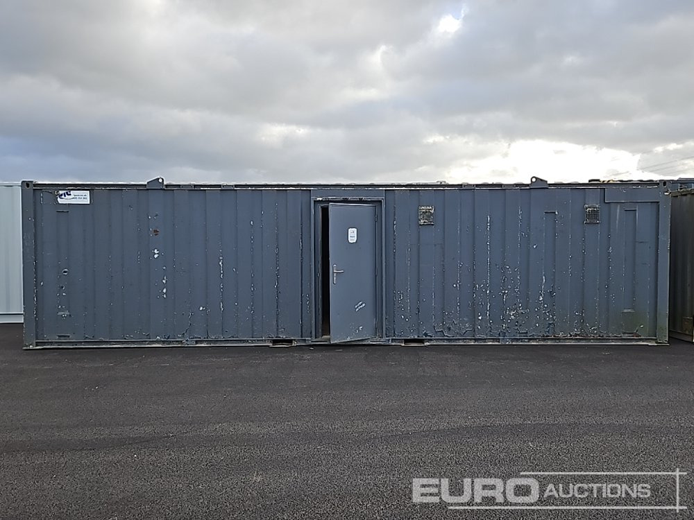 32' x 10' Toilet Block (Cannot Be Reconsigned) - حاوية شحن: صورة 2 32' x 10' Toilet Block (Cannot Be Reconsigned) - حاوية شحن: صورة 2