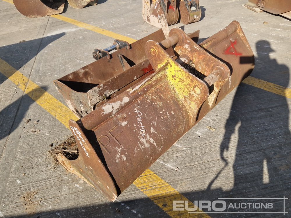58", 70" Ditching Bucket 50-65mm Pin to suit 6-13 Ton Excavator - بكت: صورة 5 58", 70" Ditching Bucket 50-65mm Pin to suit 6-13 Ton Excavator - بكت: صورة 5