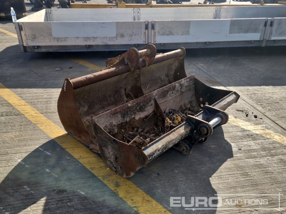 58", 70" Ditching Bucket 50-65mm Pin to suit 6-13 Ton Excavator - بكت: صورة 1 58", 70" Ditching Bucket 50-65mm Pin to suit 6-13 Ton Excavator - بكت: صورة 1