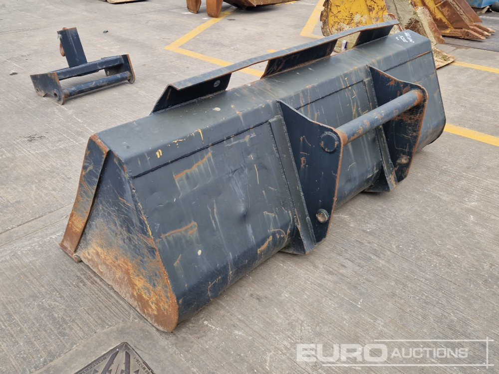 92" Loading Bucket to suit Manitou Telehandler - بكت: صورة 5 92" Loading Bucket to suit Manitou Telehandler - بكت: صورة 5