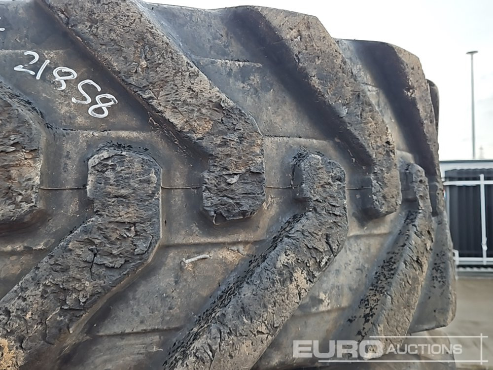 Alliance 400/80-24 Tyre (4 of) - إطارات: صورة 5 Alliance 400/80-24 Tyre (4 of) - إطارات: صورة 5