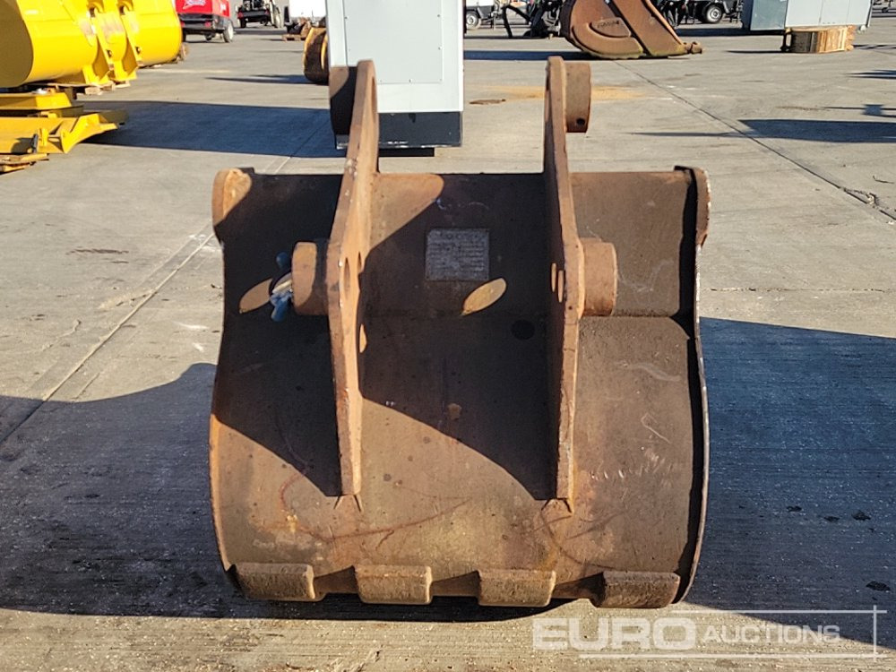 Bofors 44" Digging Bucket 100mm Pin to suit 40 Ton Excavator - بكت: صورة 4 Bofors 44" Digging Bucket 100mm Pin to suit 40 Ton Excavator - بكت: صورة 4