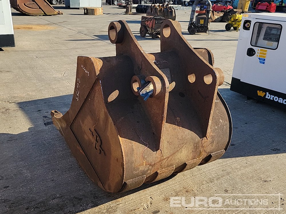 Bofors 44" Digging Bucket 100mm Pin to suit 40 Ton Excavator - بكت: صورة 3 Bofors 44" Digging Bucket 100mm Pin to suit 40 Ton Excavator - بكت: صورة 3