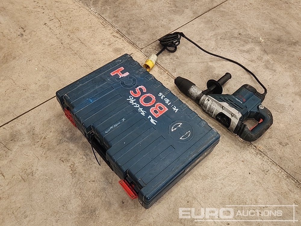 Bosch 110 Volt Breaker - معدات الانشاءات: صورة 4 Bosch 110 Volt Breaker - معدات الانشاءات: صورة 4