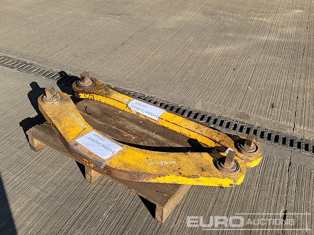 Bracket to suit Volvo A35D+E/A40D+E (2 of) - قطع الغيار: صورة 1 Bracket to suit Volvo A35D+E/A40D+E (2 of) - قطع الغيار: صورة 1