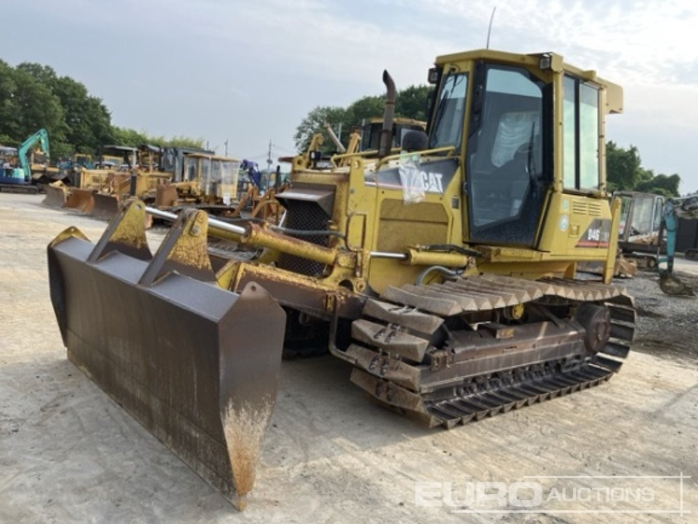 CAT D4G - بلدوزر: صورة 1 CAT D4G - بلدوزر: صورة 1