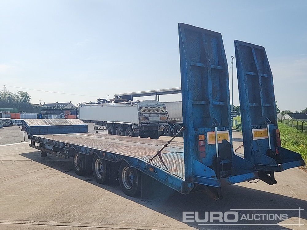 Chieftain Tri Axle Extendable Step Frame Low Loader Trailer, Hydraulic Ramps - نصف مقطورة بلودر منخفض: صورة 2 Chieftain Tri Axle Extendable Step Frame Low Loader Trailer, Hydraulic Ramps - نصف مقطورة بلودر منخفض: صورة 2