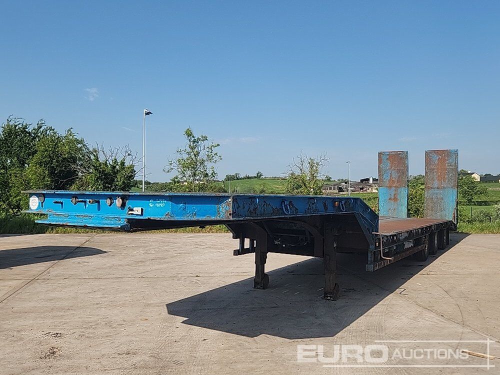 Chieftain Tri Axle Extendable Step Frame Low Loader Trailer, Hydraulic Ramps - نصف مقطورة بلودر منخفض: صورة 1 Chieftain Tri Axle Extendable Step Frame Low Loader Trailer, Hydraulic Ramps - نصف مقطورة بلودر منخفض: صورة 1