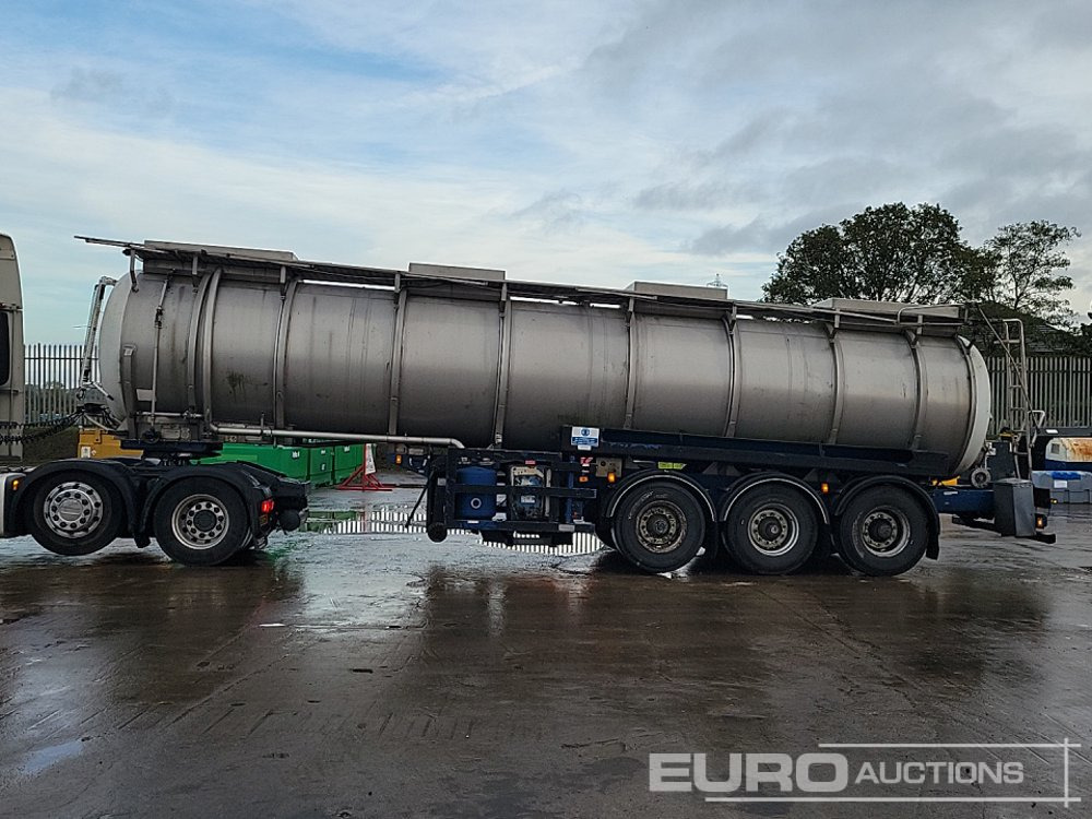 Crane Freuhauf Tri Axle Tanker Trailer - نصف مقطورة صهريج: صورة 2 Crane Freuhauf Tri Axle Tanker Trailer - نصف مقطورة صهريج: صورة 2