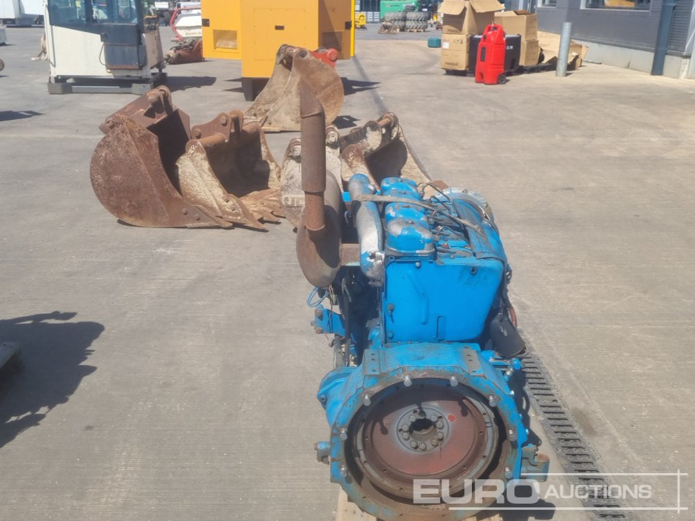 Deutz 4 Cylinder Engine - محرك: صورة 4 Deutz 4 Cylinder Engine - محرك: صورة 4
