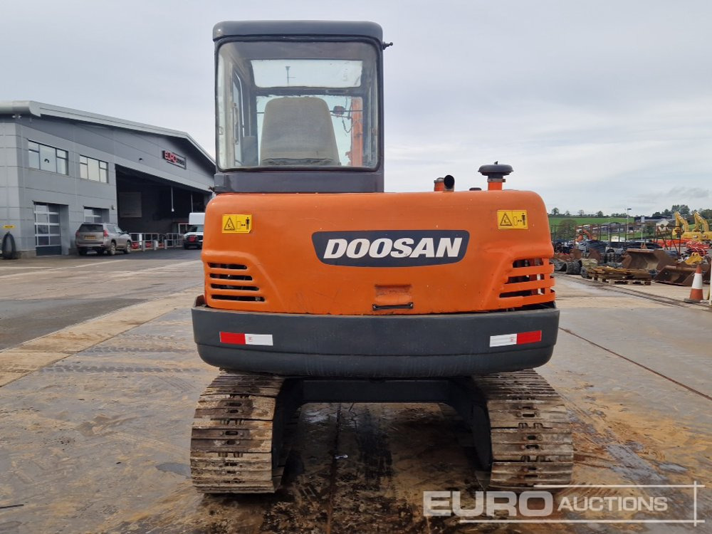 Doosan DH55-V - حفار صغير: صورة 4 Doosan DH55-V - حفار صغير: صورة 4