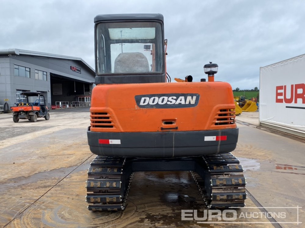 Doosan DH55-V - حفار صغير: صورة 4 Doosan DH55-V - حفار صغير: صورة 4
