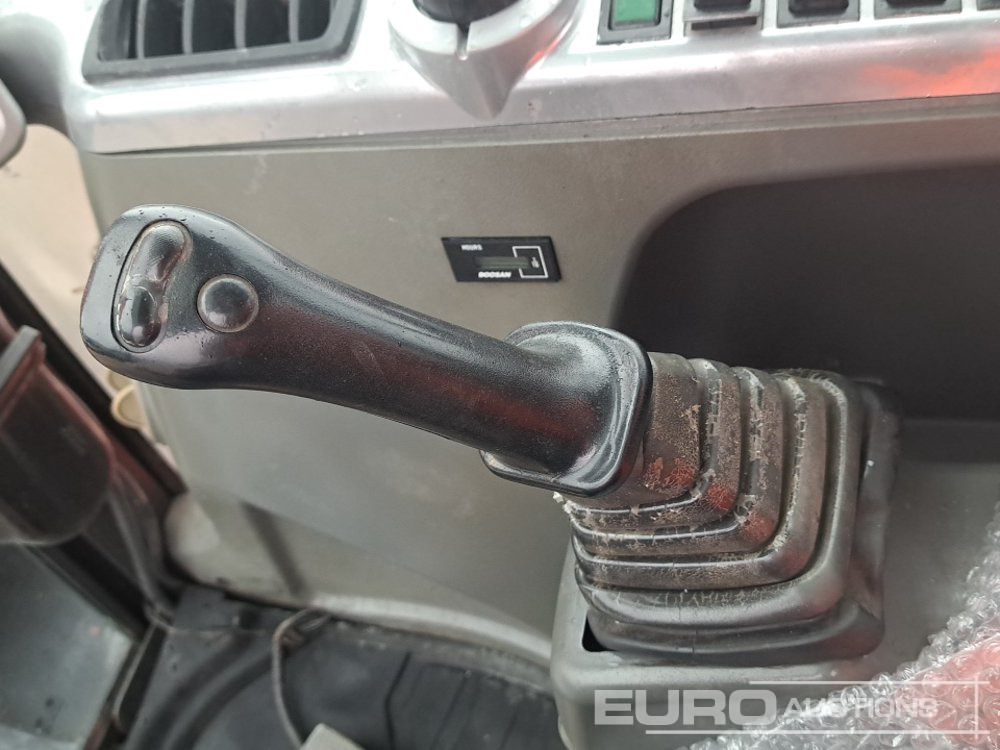 حفار صغير Doosan DX60: صورة 35 حفار صغير Doosan DX60: صورة 35