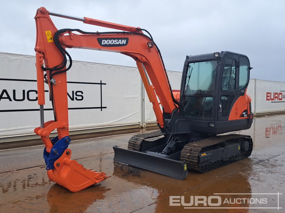 Doosan DX60 - حفار صغير: صورة 1 Doosan DX60 - حفار صغير: صورة 1