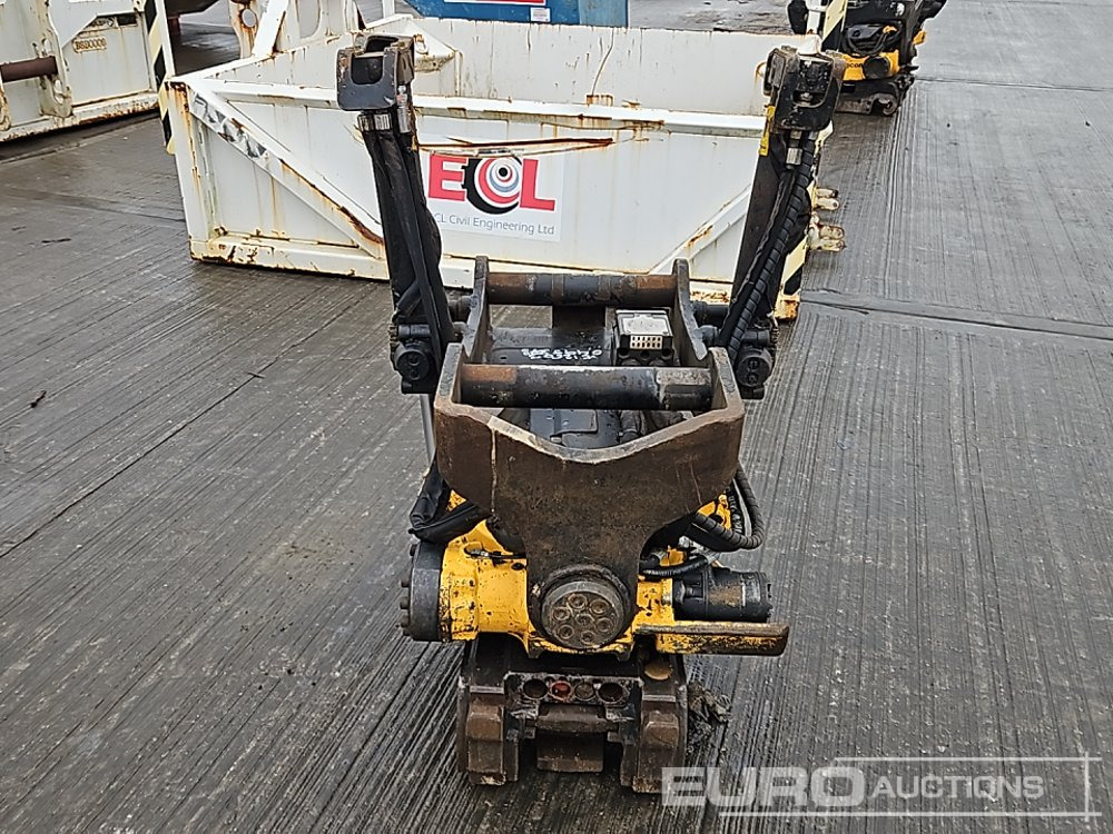 Engcon Hydraulic Tilt Rotator S60 Hitch to suit 12-20 Ton Excavator - قارنة التوصيل السريعة: صورة 2 Engcon Hydraulic Tilt Rotator S60 Hitch to suit 12-20 Ton Excavator - قارنة التوصيل السريعة: صورة 2