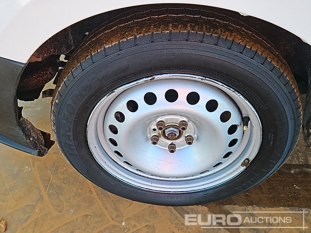 شاحنة توصيل مفتوحة Fiat Doblo: صورة 9