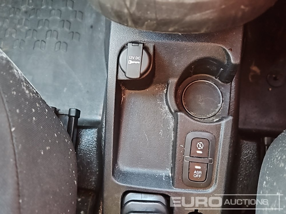 شاحنة توصيل مفتوحة Fiat Doblo: صورة 31